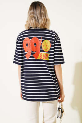 Çizgili Arka Baskılı T-shirt Lacivert - Thumbnail