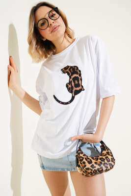 Pazarium - Leopar Baskılı Basic T-shirt Beyaz