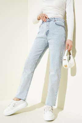 Taşlı Kesik Dar Paça Kot Pantolon Mavi - Thumbnail