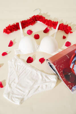 Pazarium - Destekli Kendinden Desenli Sütyen Takım Ekru