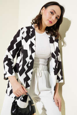 Pazarium - Asimetrik Desen Ceket Beyaz