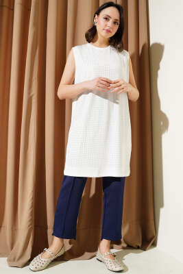 Önü Taş Süslemeli İçlik Ekru - Thumbnail