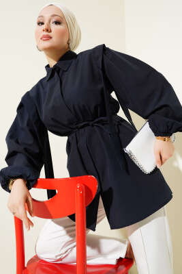 Pazarium - İp Kuşaklı Omuz Pelerinli Gömlek Lacivert