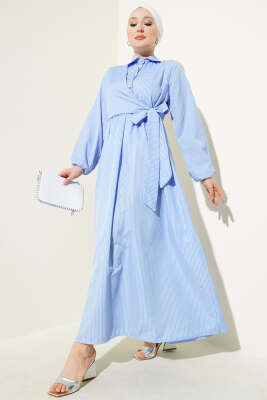 Pazarium - Çizgili Yarım Düğmeli Bağlamalı Elbise Mavi