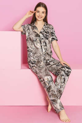 Pazarium - Karışık Desenli Düğmeli Kısa Kol Pijama Takımı Vizon