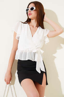 Pazarium - Kruvaze Yaka Bağlamalı Şifon Bluz Beyaz