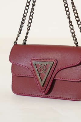 Üçgen Armalı Zincir Askılı Çanta Bordo - Thumbnail
