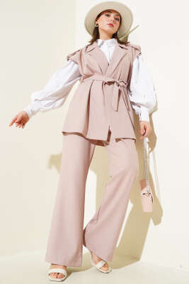Pazarium - Omuz Apoletli Kuşaklı Yelekli İkili Takım Pudra