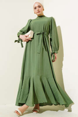 Pazarium - Bilek Bağlamalı Kuşaklı Gofre Elbise Haki