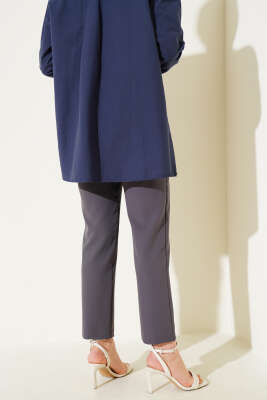 Kemerli Pileli Dar Paça Pantolon Füme - Thumbnail