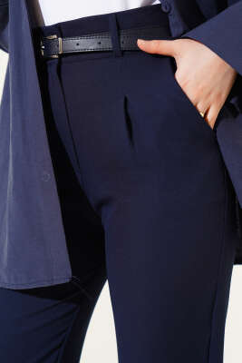 Kemerli Pileli Dar Paça Pantolon Lacivert - Thumbnail