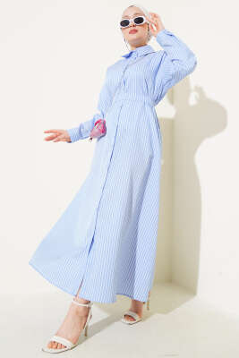 Pazarium - İnce Çizgili Kuşaklı Düğmeli Elbise Mavi