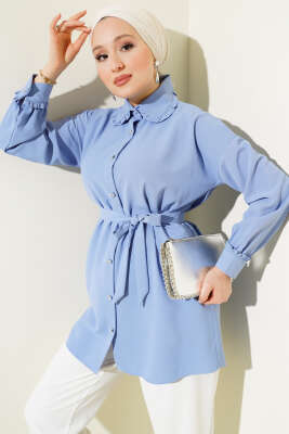 Pazarium - Fırfırlı Bebe Yaka Kuşaklı Gömlek Mavi