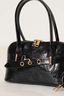 Kanca Detaylı Fermuarlı Rugan Çanta Siyah - Thumbnail