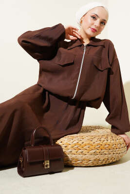 Pazarium - Göğüs Cep Kapaklı Etekli İkili Takım Kahve