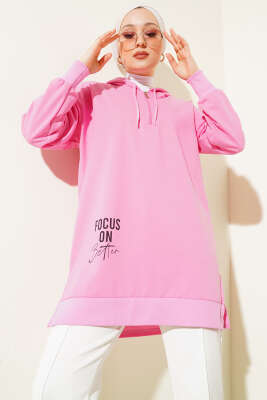 Pazarium - Kapüşonlu Yarım Fermuarlı Baskılı Tunik Pembe