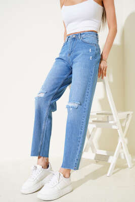 Pazarium - Dizleri Yırtık Dar Paça Kot Pantolon Açık Mavi