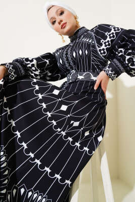 Desenli Balon Kol Boydan Mini Düğmeli Elbise Siyah - Thumbnail