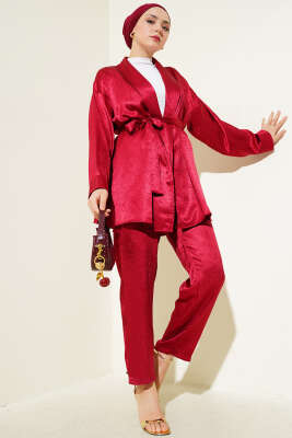 Pazarium - Kuşaklı Kırışık Saten İkili Takım Bordo