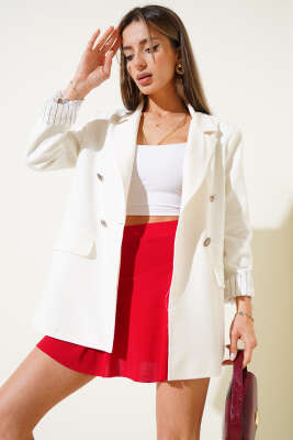 Pazarium - Çizgi Astarlı Dört Düğmeli Blazer Ceket Beyaz