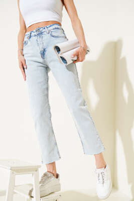 Kesik Dar Paça Mom Jeans Pantolon Buz Mavisi - Thumbnail