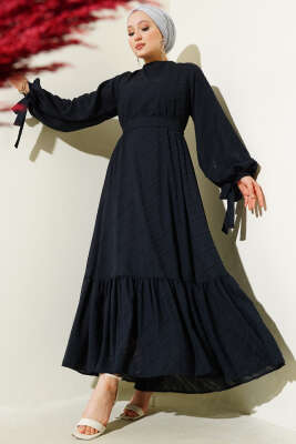 Pazarium - Kabartmalı Volanlı Kuşaklı Elbise Lacivert