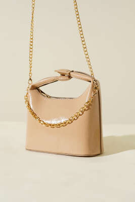 Pazarium - Çıtçıt Kulplu Zincir Askılı Rugan Çanta Bej