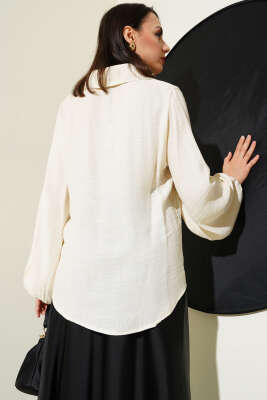 Bebe Yaka Düğme Detaylı Gofre Bluz Ekru - Thumbnail