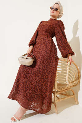 Pazarium - Balon Kol Kendinden Desenli Elbise Kahve