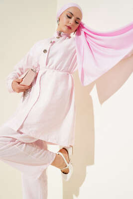 Pazarium - Önü Fermuarlı Kuşaklı İkili Takım Pembe