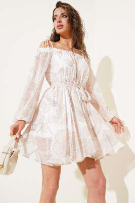 Pazarium - Çiçek Desen Kayık Yaka Şifon Elbise Bej