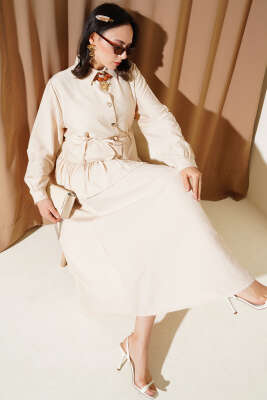 Pazarium - Metal Düğmeli Fırfırlı Etekli İkili Takım Bej