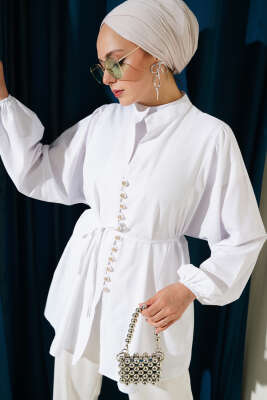 Pazarium - Taşlı Brit Düğmeli Terikoton Gömlek Beyaz