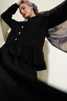 Pazarium - Metal Düğmeli Fırfırlı Etekli İkili Takım Siyah