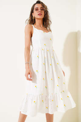 Pazarium - Çiçek Nakışlı Askılı Midi Elbise Sarı