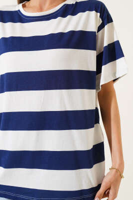 Yatay Kalın Çizgili T-shirt Lacivert - Thumbnail