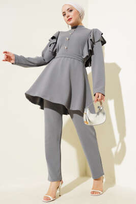 Pazarium - Omuz Fırfırlı Kuşaklı Tunik İkili Takım Gri