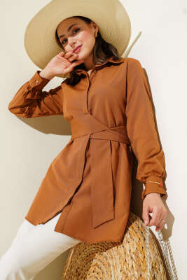 Pazarium - Gizli Düğmeli Kendinden Kuşaklı Gömlek Taba