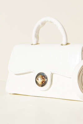 Gold Kilitli Rugan Çanta Beyaz - Thumbnail