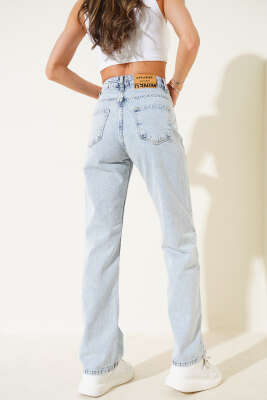 Kiraz Nakışlı Kot Pantolon Açık Kar - Thumbnail