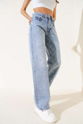 Pazarium - Baklava Desen Taşlı Bol Paça Kot Pantolon Açık Mavi