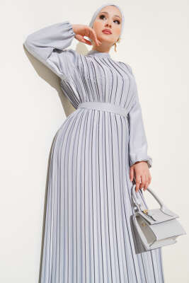 Pazarium - Boydan Pileli Saten Elbise Gri