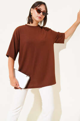 Pazarium - Bisiklet Yaka Bürümcük T-shirt Kahve