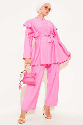 Pazarium - Omuz Fırfırlı Gold Düğmeli İkili Takım Pembe