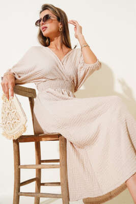 Pazarium - Bel Gipeli Yarım Kol Kırınkıl Midi Elbise Bej