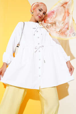Pazarium - Çingene Taş Düğmeli Fiyonklu Gömlek Beyaz
