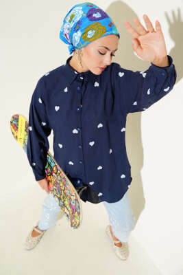 Pazarium - Kalp Baskılı Keten Gömlek Lacivert