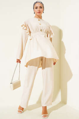 Pazarium - Omuz Fırfırlı Gold Düğmeli İkili Takım Bej