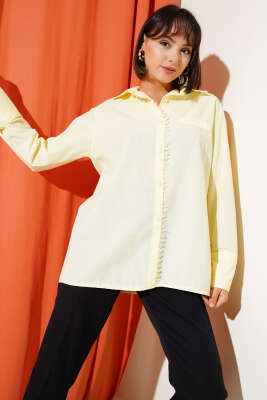 Pazarium - Önü Dantel Detaylı Gömlek Sarı