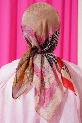 Çiçekli Karışık Desenli Eşarp Kırmızı - Thumbnail